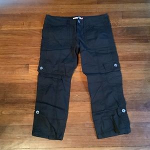 SO Low Rise Black Roll-up Tab Cargo Capri Pants